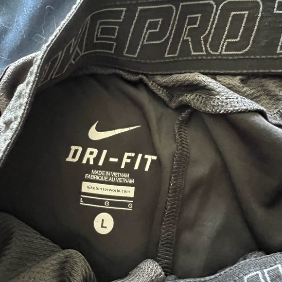 Nike athletic shorts - Picture 2 of 4